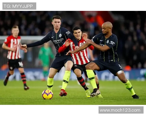 现代足球对决柏太阳神展现技战术的巅峰之战与激情碰撞 现代足球对决柏太阳神展现技战术的巅峰之战与激情碰撞